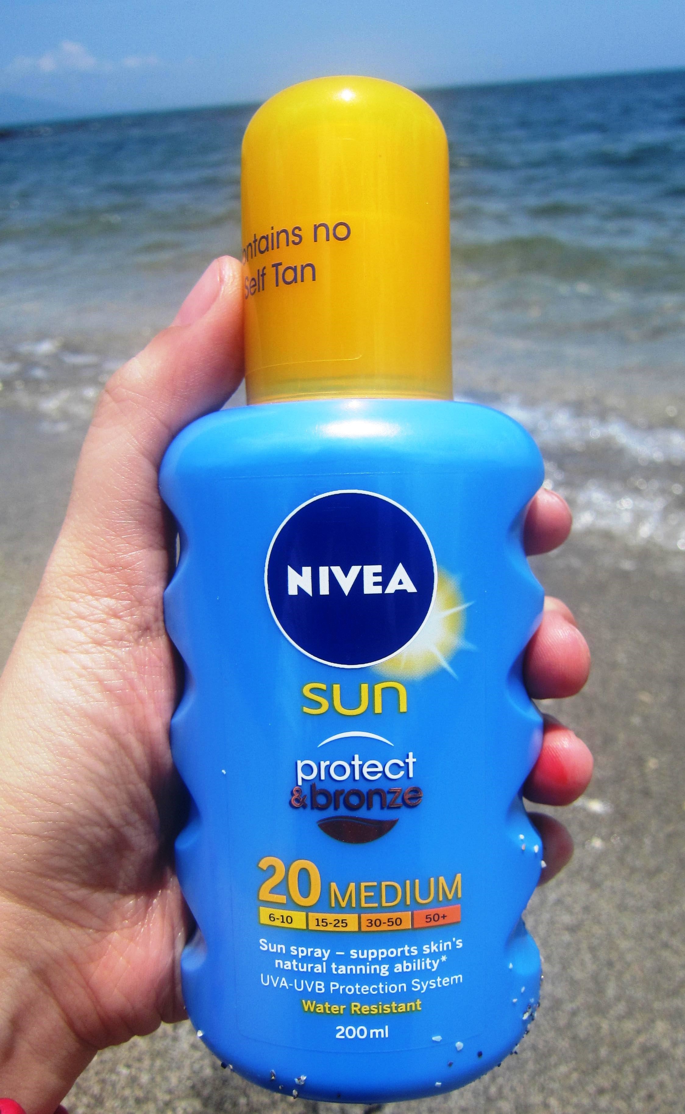 Nivea Sun Protect and Bronze Spray SPF 20 | Safe and Tanned Sun | writingismyhappyplace